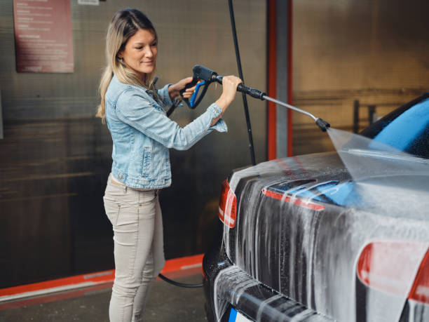 Best Pressure Washing Siding  in Whittier, CA